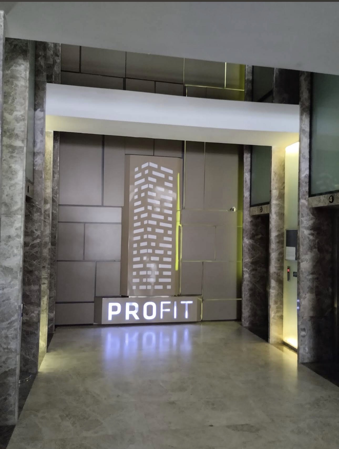 Mersin Avukat ofis girişi Profit İş Merkezi