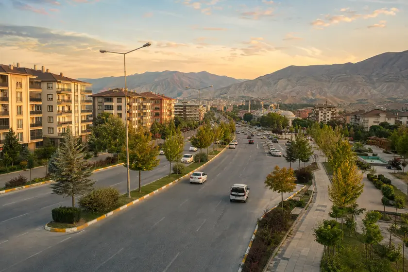 Erzincan Polis Merkezleri – Adres, Konum ve Yol Tarifi Erzincan polis merkezleri adres, konum ve yol tarifi rehberi için şehir merkezi ulaşım görünümü