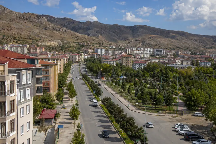 Gümüşhane polis merkezleri adres, konum ve yol tarifi rehberi için şehir merkezi ulaşım görünümü