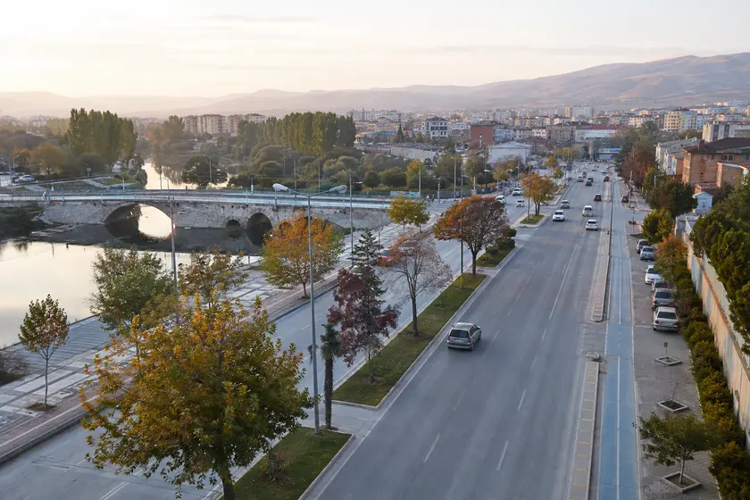 Kırıkkale Polis Merkezleri – Adres, Konum ve Yol Tarifi Kırıkkale polis merkezleri adres, konum ve yol tarifi rehberi için şehir merkezi ulaşım görünümü
