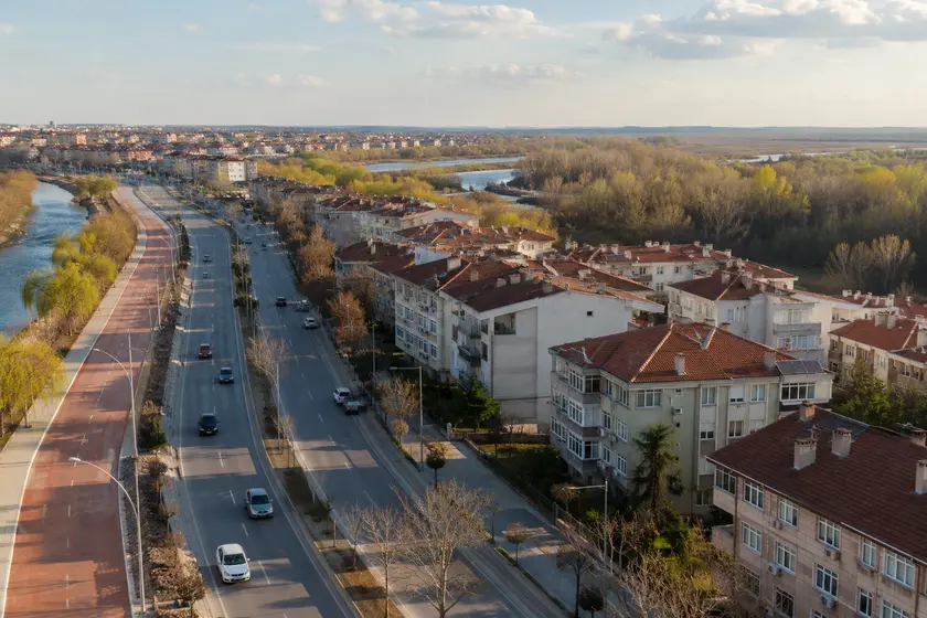 Kırklareli polis merkezleri adres, konum ve yol tarifi rehberi için şehir merkezi ulaşım görünümü