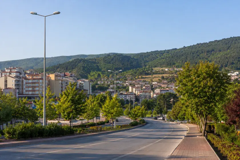 Yalova Polis Merkezleri – Adres, Konum ve Yol Tarifi Yalova polis merkezleri adres, konum ve yol tarifi rehberi için şehir merkezi ulaşım görünümü