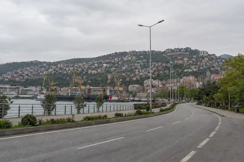 Zonguldak polis merkezleri adres, konum ve yol tarifi rehberi için şehir merkezi ulaşım görünümü