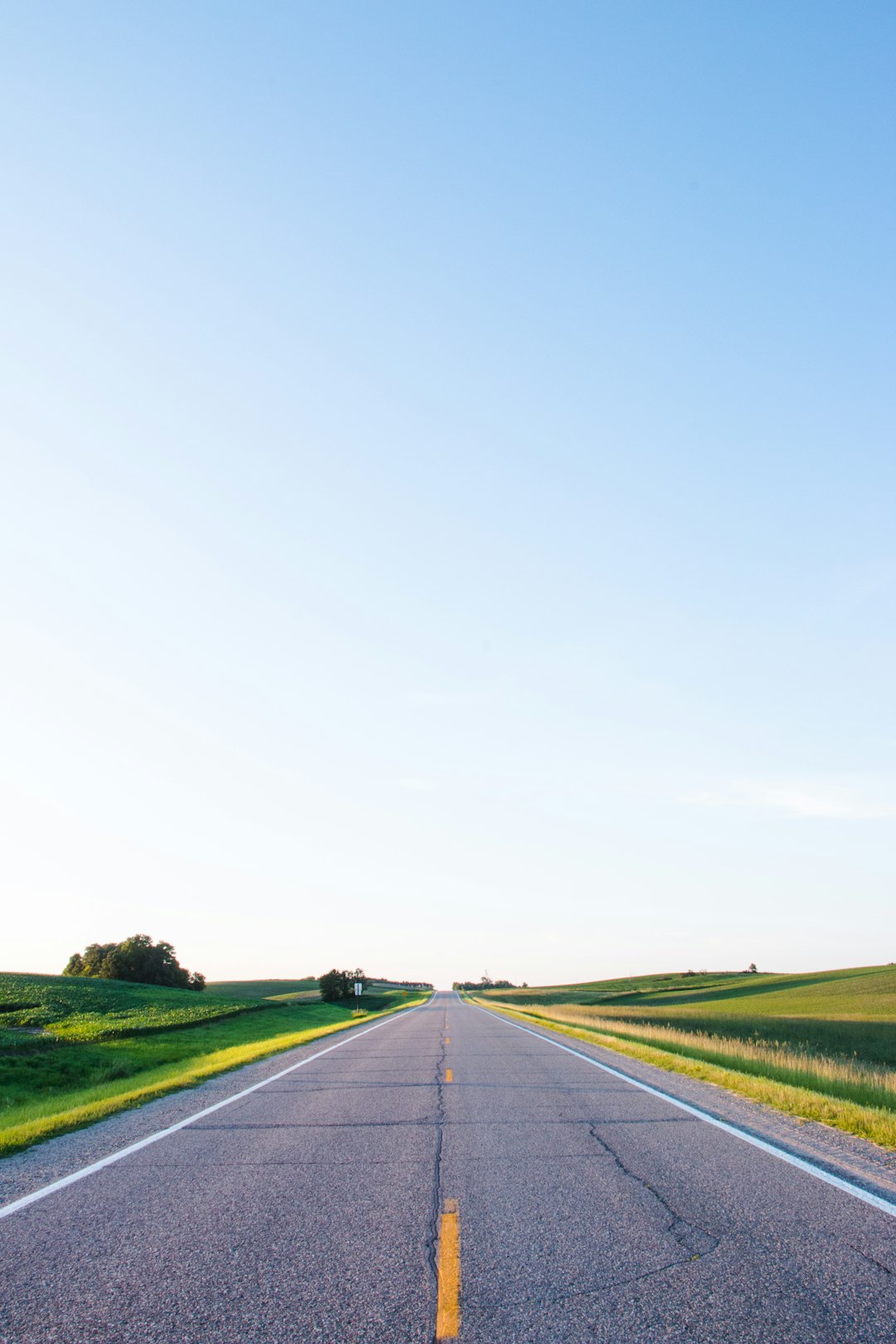 Empty highway representing a fatal traffic accident compensation claim in Turkey